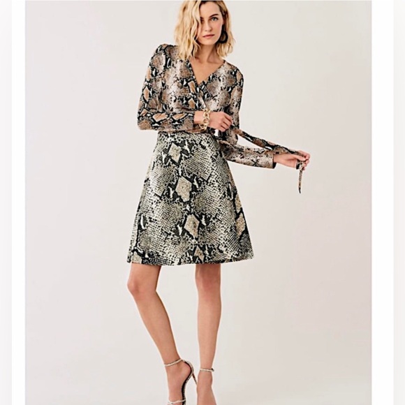 Diane Von Furstenberg Snake Print Wrap Dress with Pockets - Picture 1 of 11